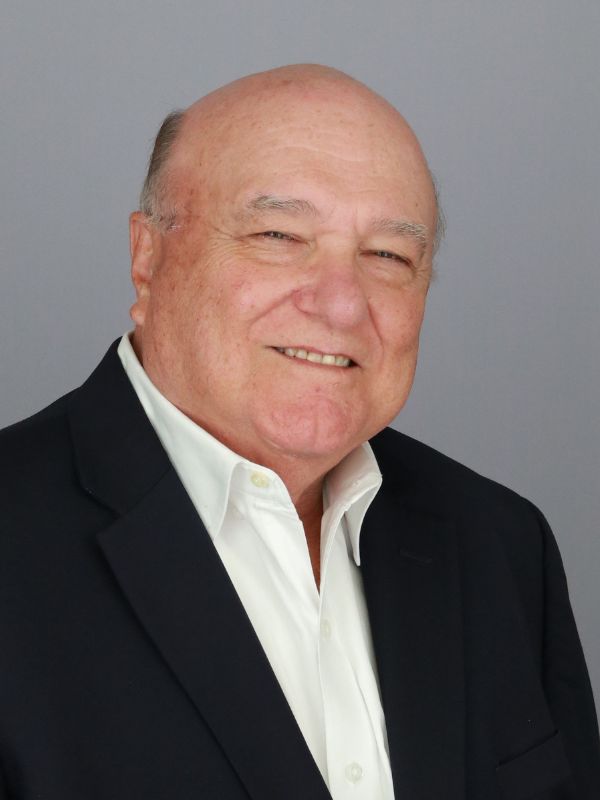 Photo of Robert Kelly